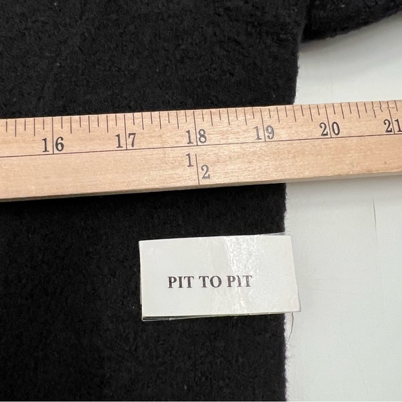 PENDLETON 100% Virgin Wool Black Beaded Cardigan Size Medium - Picture 8 of 10